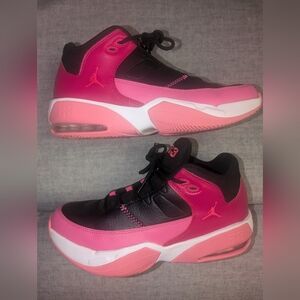 Nike Air Jordan MAX AURA 3 Black Pink  size 7Y (great condition)